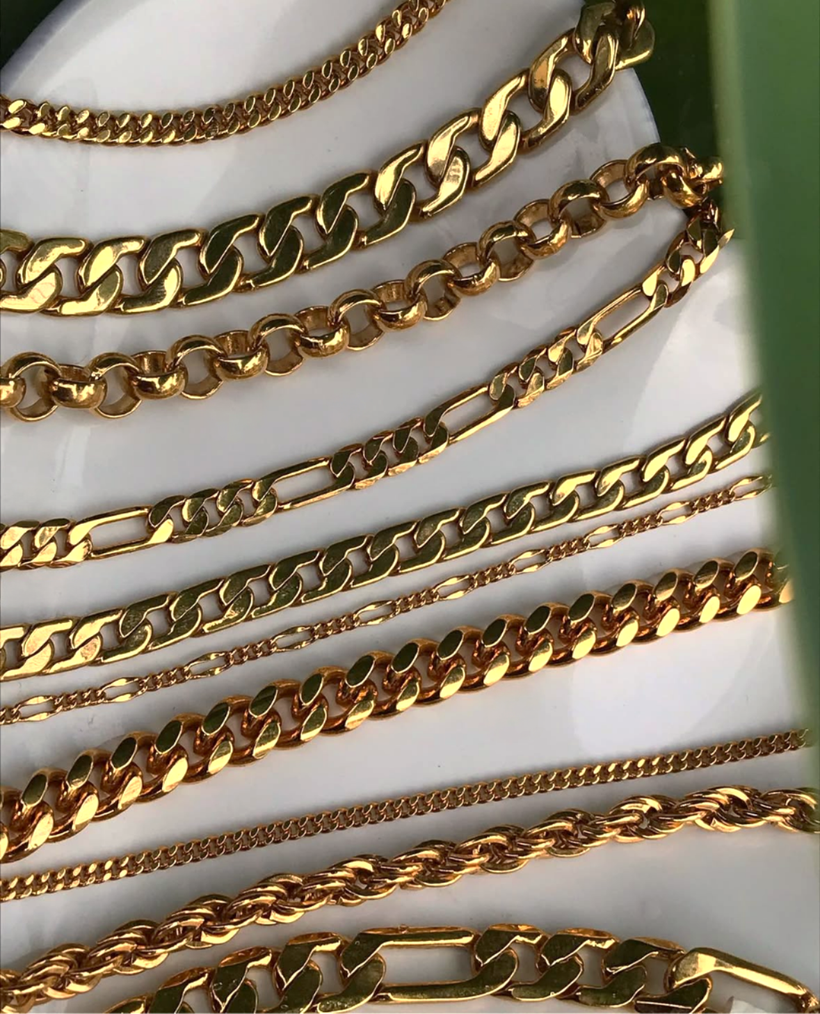 Customisable gold layered chains