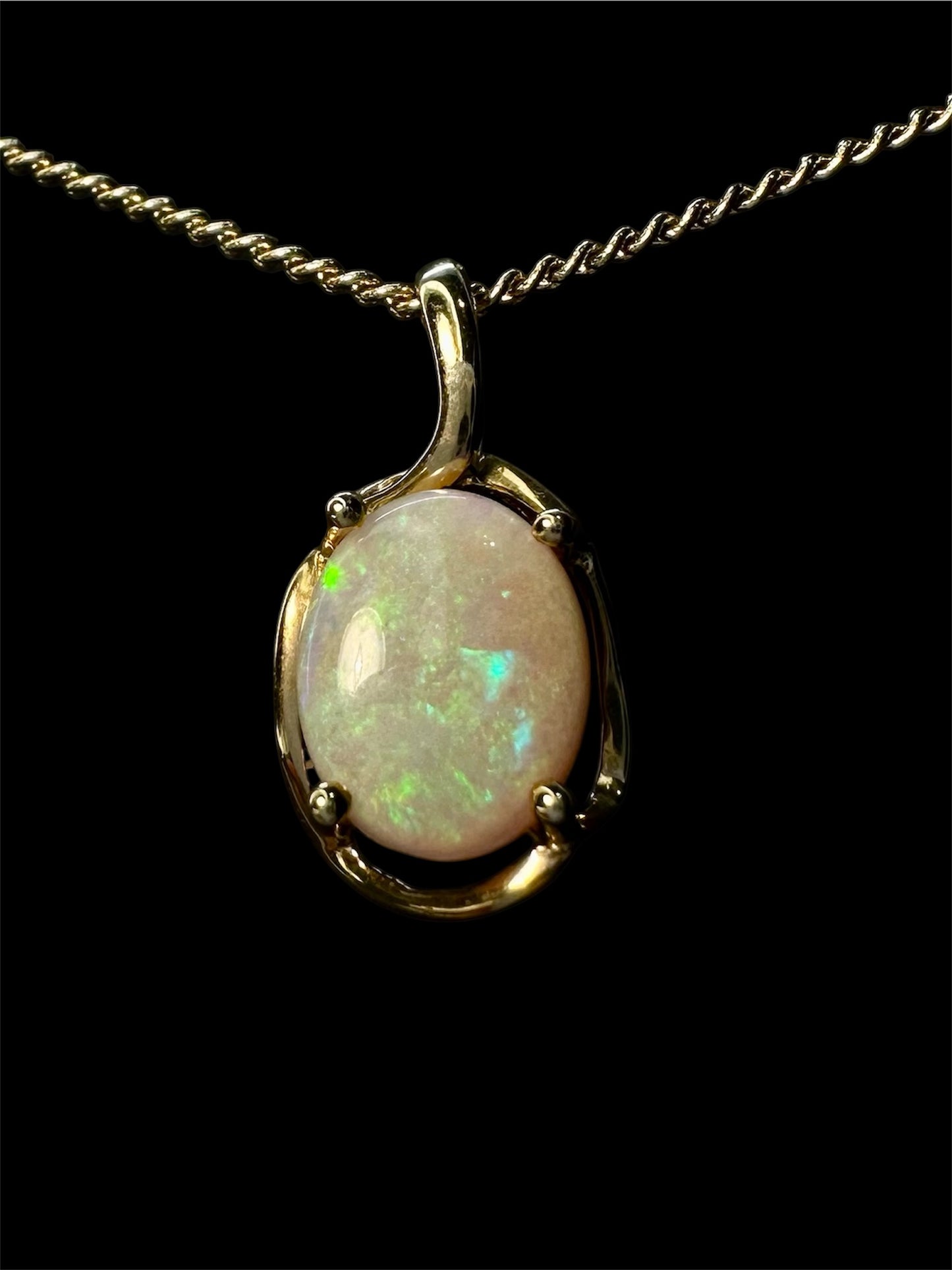 14ct Gold Solid Opal Pendant