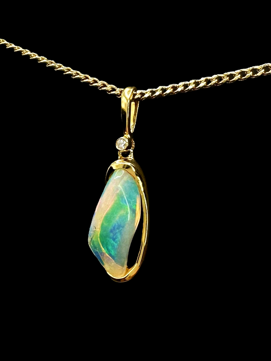 18ct Gold Solid Opal Pendant with Diamond